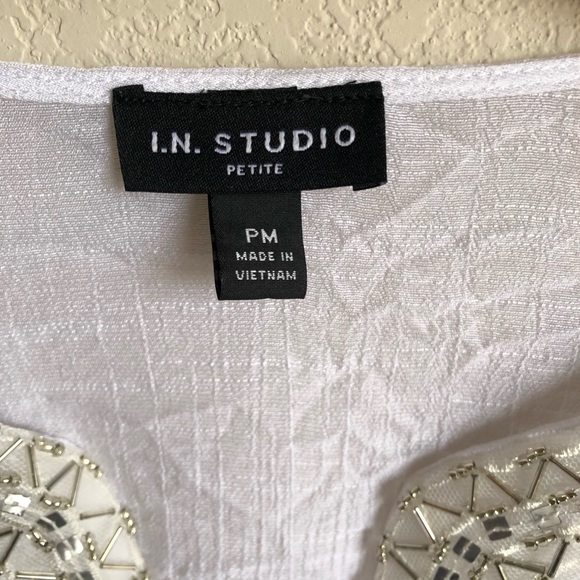 I.N. Studio white beaded collar blouse - Picture 3 of 3